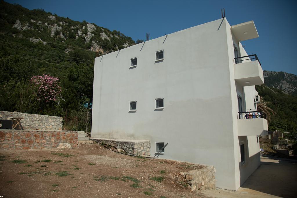 Del Mar Apartments Canj Bagian luar foto