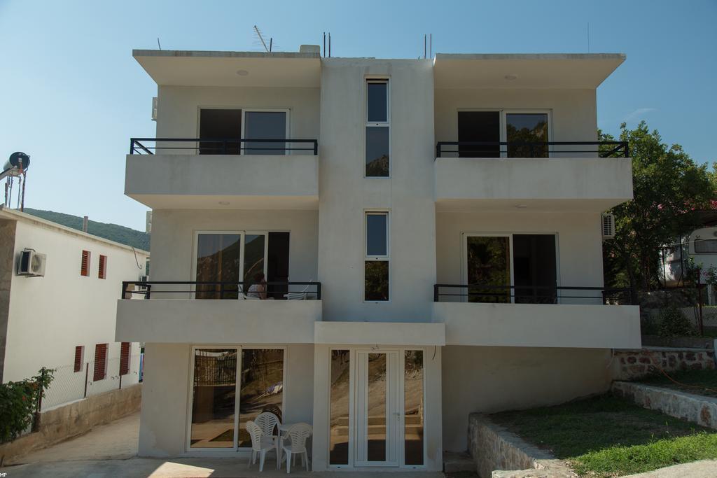 Del Mar Apartments Canj Bagian luar foto