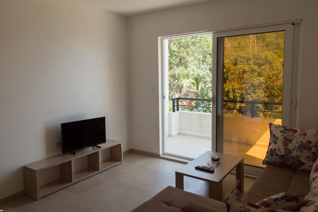 Del Mar Apartments Canj Bagian luar foto